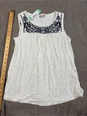 Anthropologie skies are blue Embroidered Yoke tank top